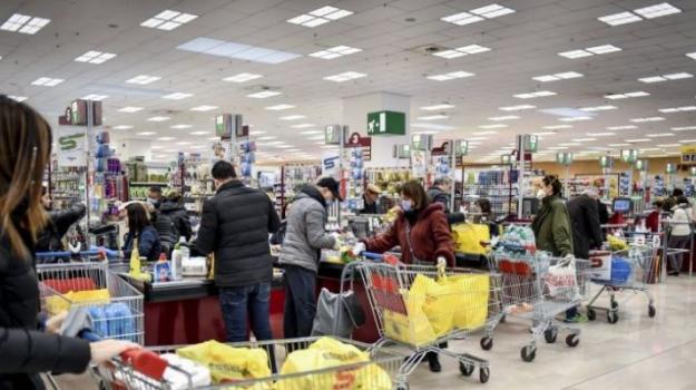 super-market