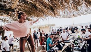 beach-bar-party