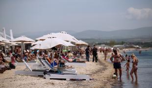 epanomi-beach-bar-paralia