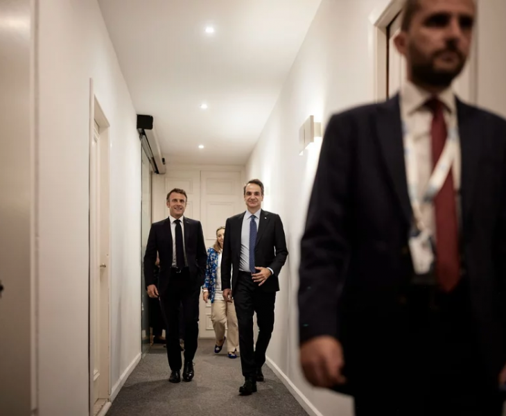 Μητσοτάκης σε Μακρόν: Η Ελλάδα συνεπής στην πολιτική φύλαξης των συνόρων
