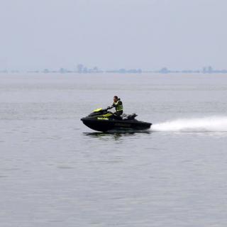 Ατύχημα σε γνωστή παραλία στη Χαλκιδική - Συγκρούστηκαν δύο τζετ σκι