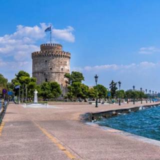 Καιρός στη Θεσσαλονίκη: Ζέστη με λίγα σύννεφα - Αναλυτικά η πρόγνωση