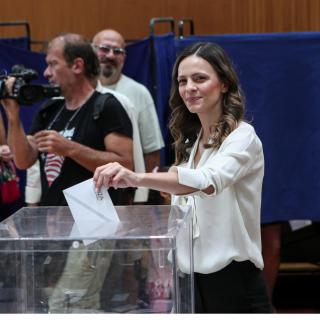 ΣΥΡΙΖΑ: Ψήφισε η Έφη Αχτσιόγλου - «Το βράδυ θα είμαστε όλοι πιο χαμογελαστοί»