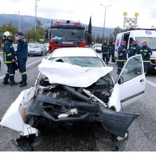 Σφοδρό τροχαίο στη Χαλκιδική: Νεκρός 19χρονος στο πρώτο πόδι – Μετωπική με 2 ΙΧ 