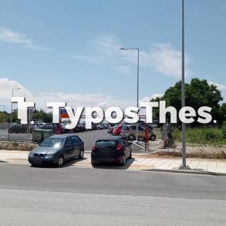 Μετρό Θεσσαλονίκης: Κατάμεστο το πάρκινγκ στη Ν. Ελβετία - Αφήνουν ΙΧ όπου βρουν (ΦΩΤΟ)