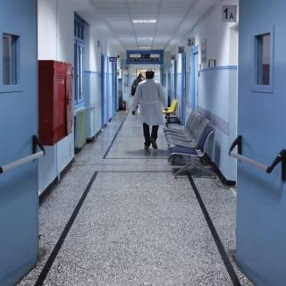 Πέθανε ξαφνικά 43χρονη νοσηλεύτρια - Είχε κάνει 4 συνεχόμενες νυχτερινές βάρδιες