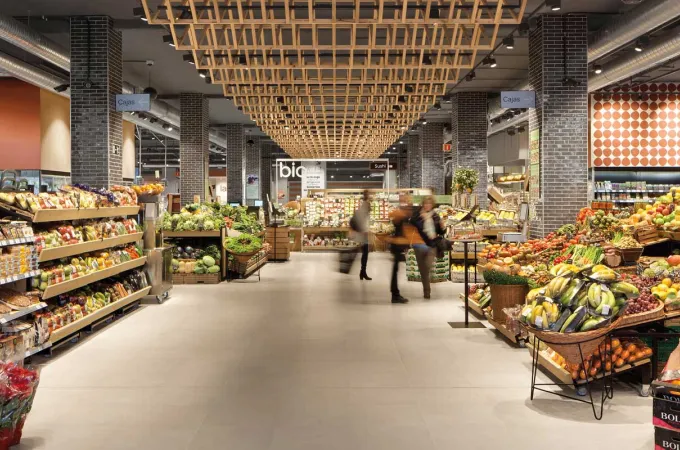super-market