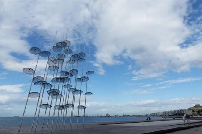 thessaloniki-ompreles-synnefia