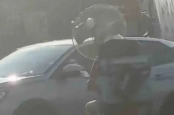 Ντελίβερι με ανεμιστήρα στο μηχανάκι