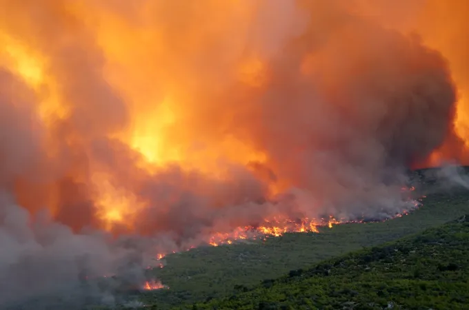 Μεγάλη φωτιά στο Πόρτο Γερμενό