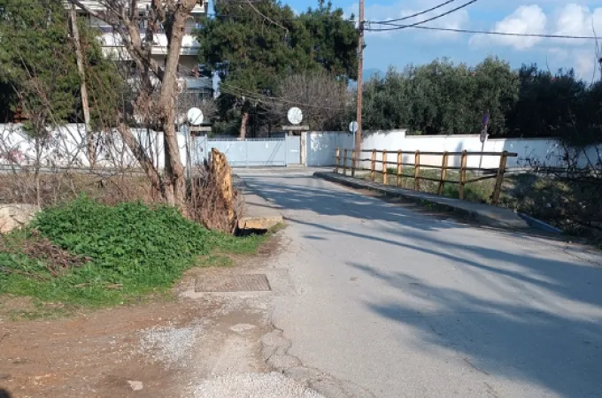 Κλειστό το γεφυράκι του Φοίνικα