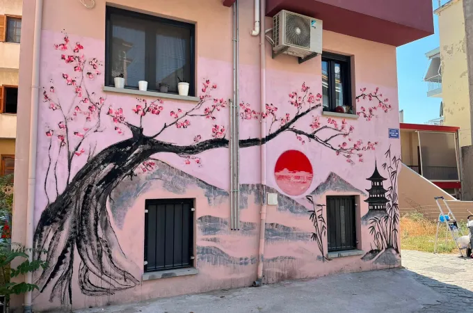 mural Ιαπωνίας στην Άνω Πόλη