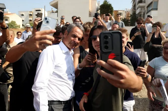 Selfie Μητσοτάκη στο Μετρό Καλαμαριάς