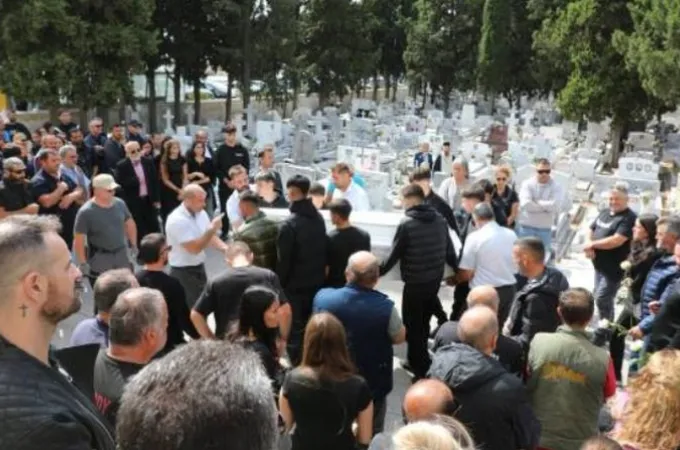 kideia 16xronou kavala3