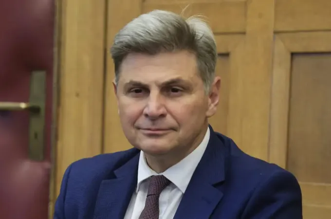 Φαραντούρης
