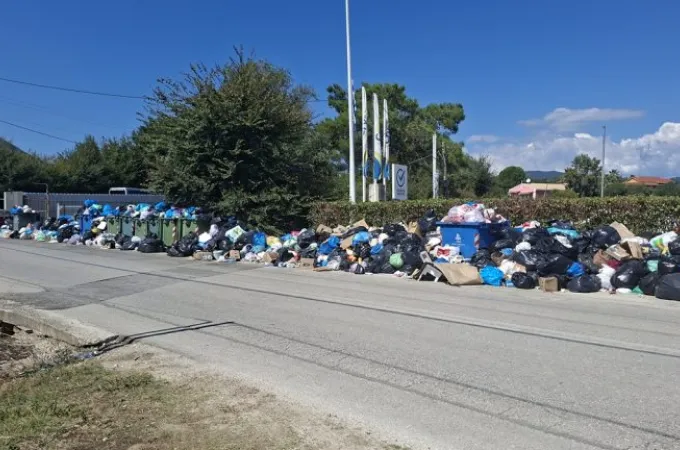 σκουπίδια νότια Κέρκυρα