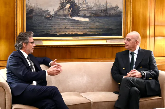 Συνάντηση Δένδια με τον Γερμανό υφυπουργό Aμυνας