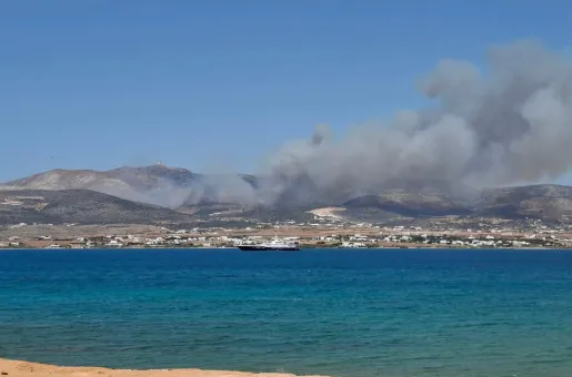 φωτιά στην Πάρο