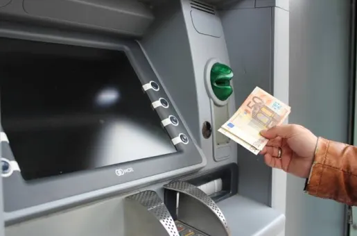 ανάληψη ATM
