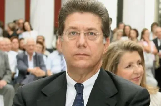 Πέθανε ο Μανώλης Βάρσος