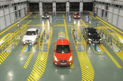 autokinita