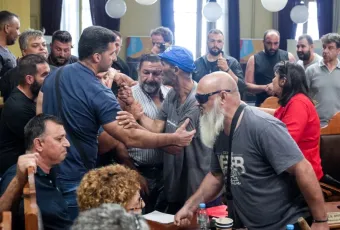λεσβος