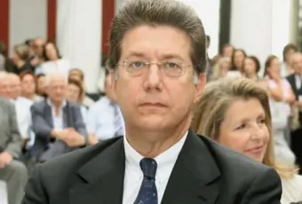 Πέθανε ο Μανώλης Βάρσος
