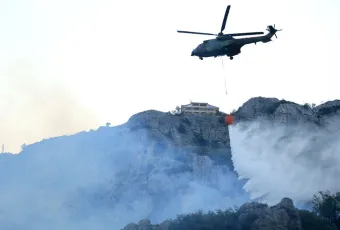 Τίρανα φωτιά