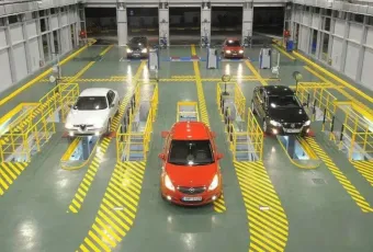 autokinita