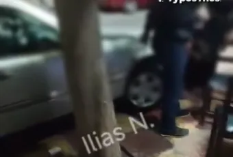 ΙΧ «μπούκαρε» σε ταβέρνα στον Εύοσμο