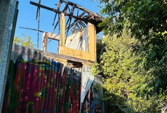 Κατεδάφιση κτιρίου στην Άνω Πόλη