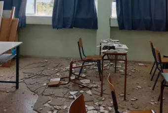 Πτώση σοβάδων σε σχολείο στα Βασιλικά